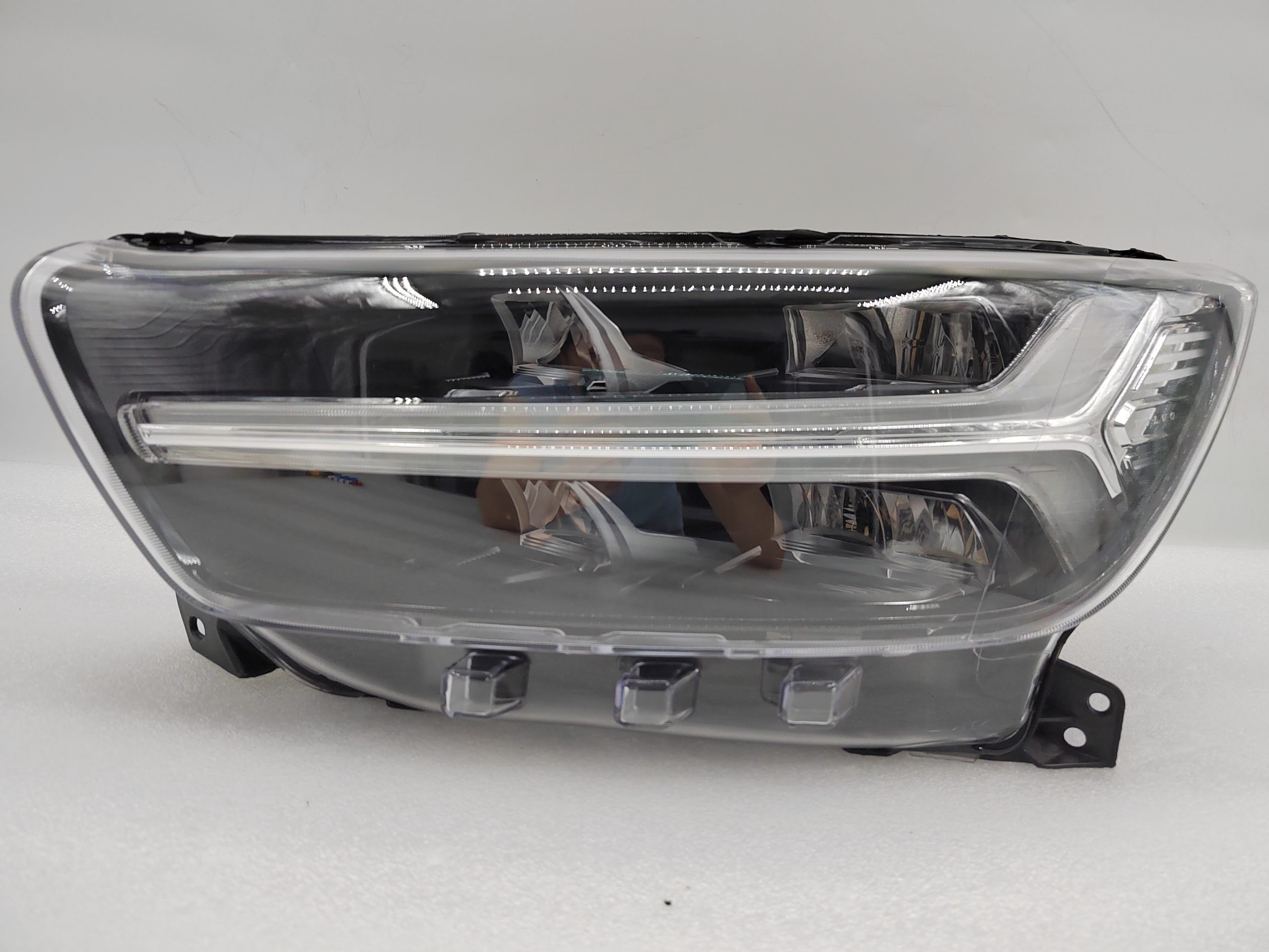 VOLVO XC40 2017-2022 LED L.H.S HEADLIGHT ASSEMBLY