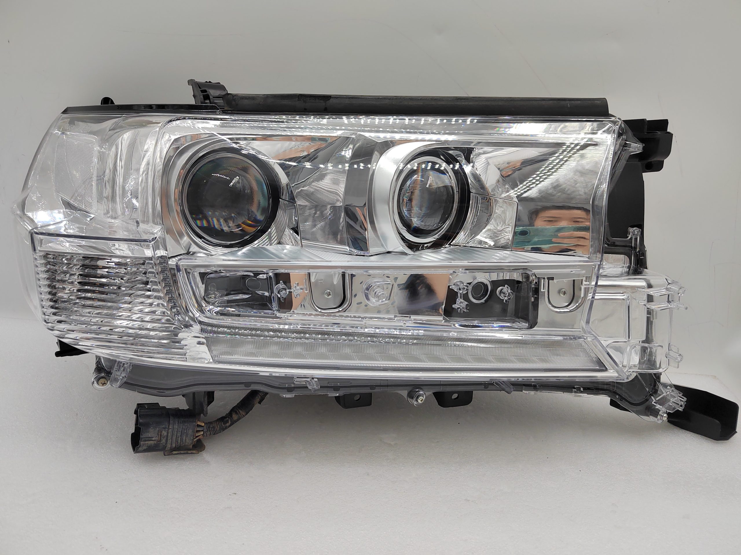 TOYOTA LANDCRUISER 200 SERIES VDJ200R 2016-2021 FULL LED R.H.S HEADLIGHT ASSEMBLY