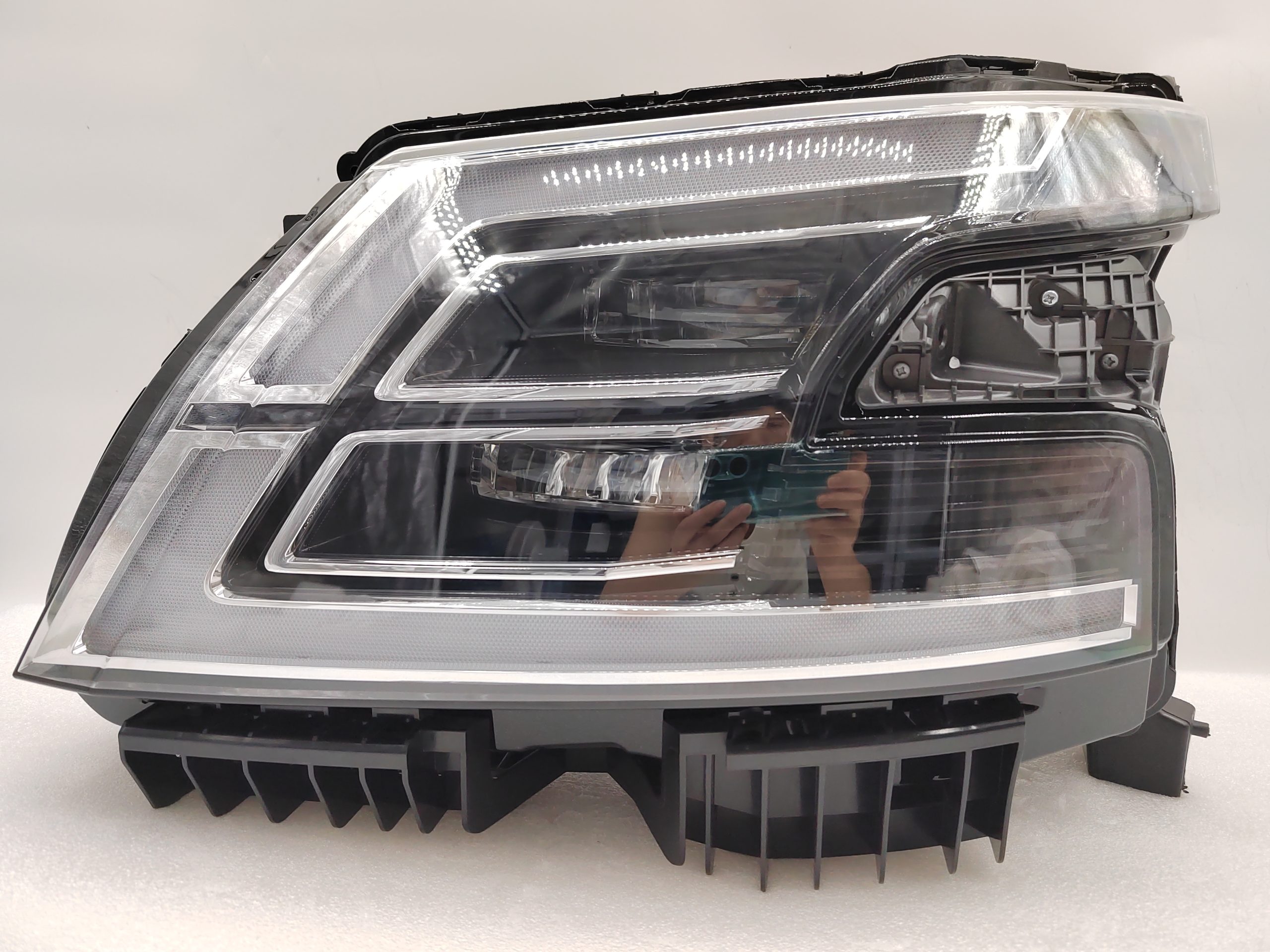 NISSAN PATROL Y62 S5 2020-2024 LED L.H.S HEADLIGHT ASSEMBLY