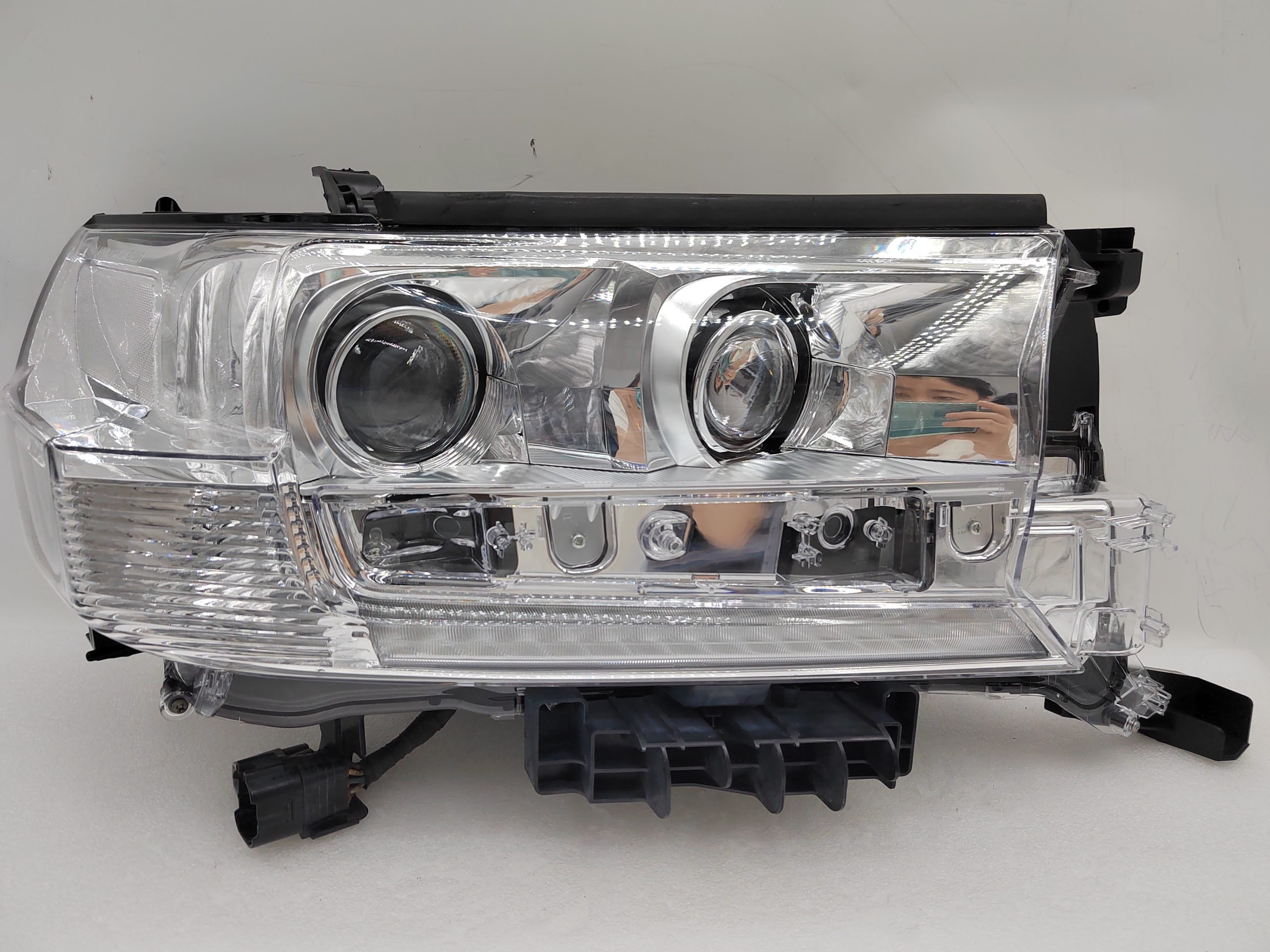 TOYOTA LANDCRUISER 200 SERIES VDJ200R 2016-2021 FULL LED R.H.S HEADLIGHT ASSEMBLY