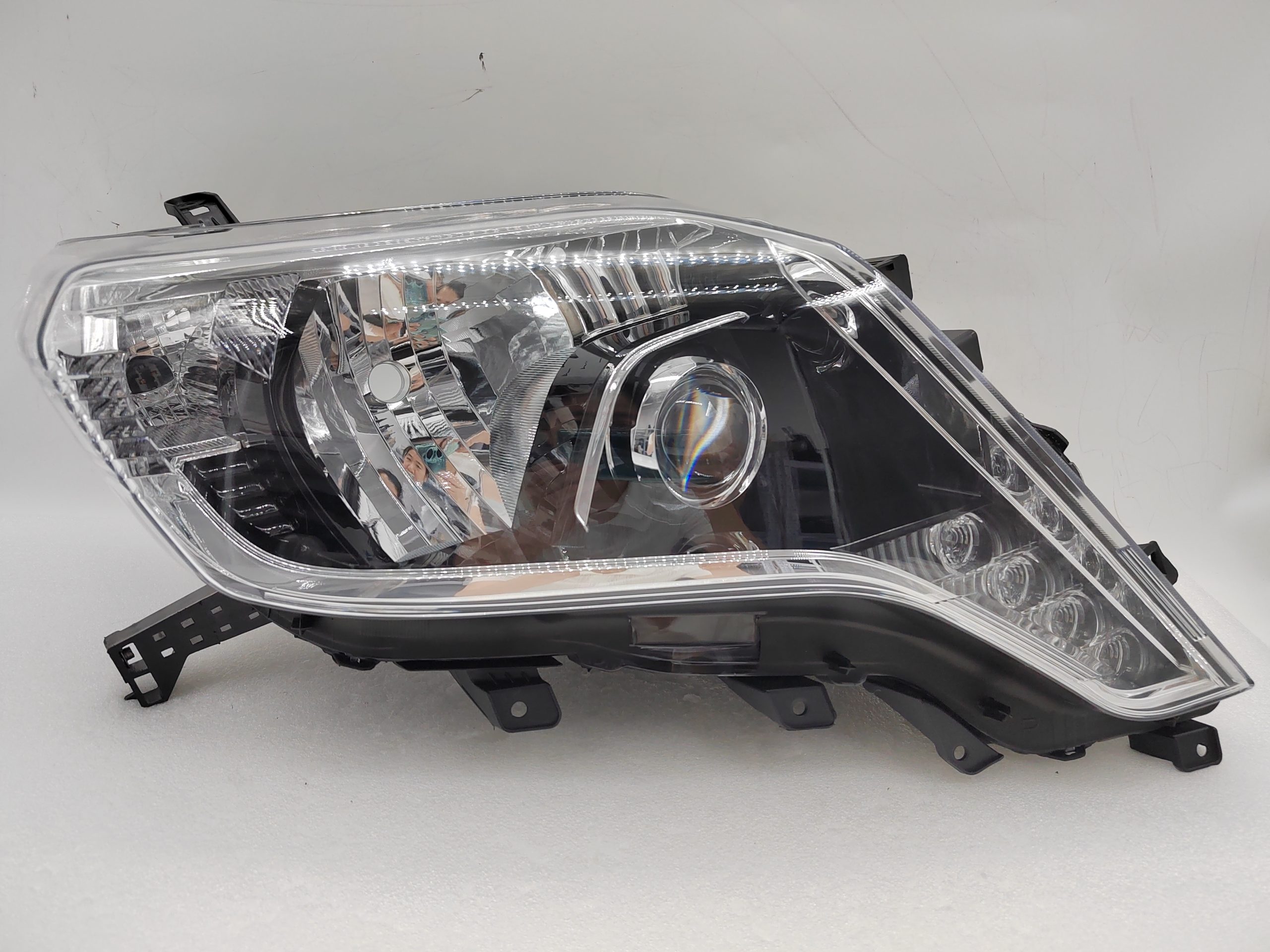 TOYOTA LANDCRUISER PRADO 150 GDJ150W 2014-2017 LED R.H.S HEADLIGHT ASSEMBLY