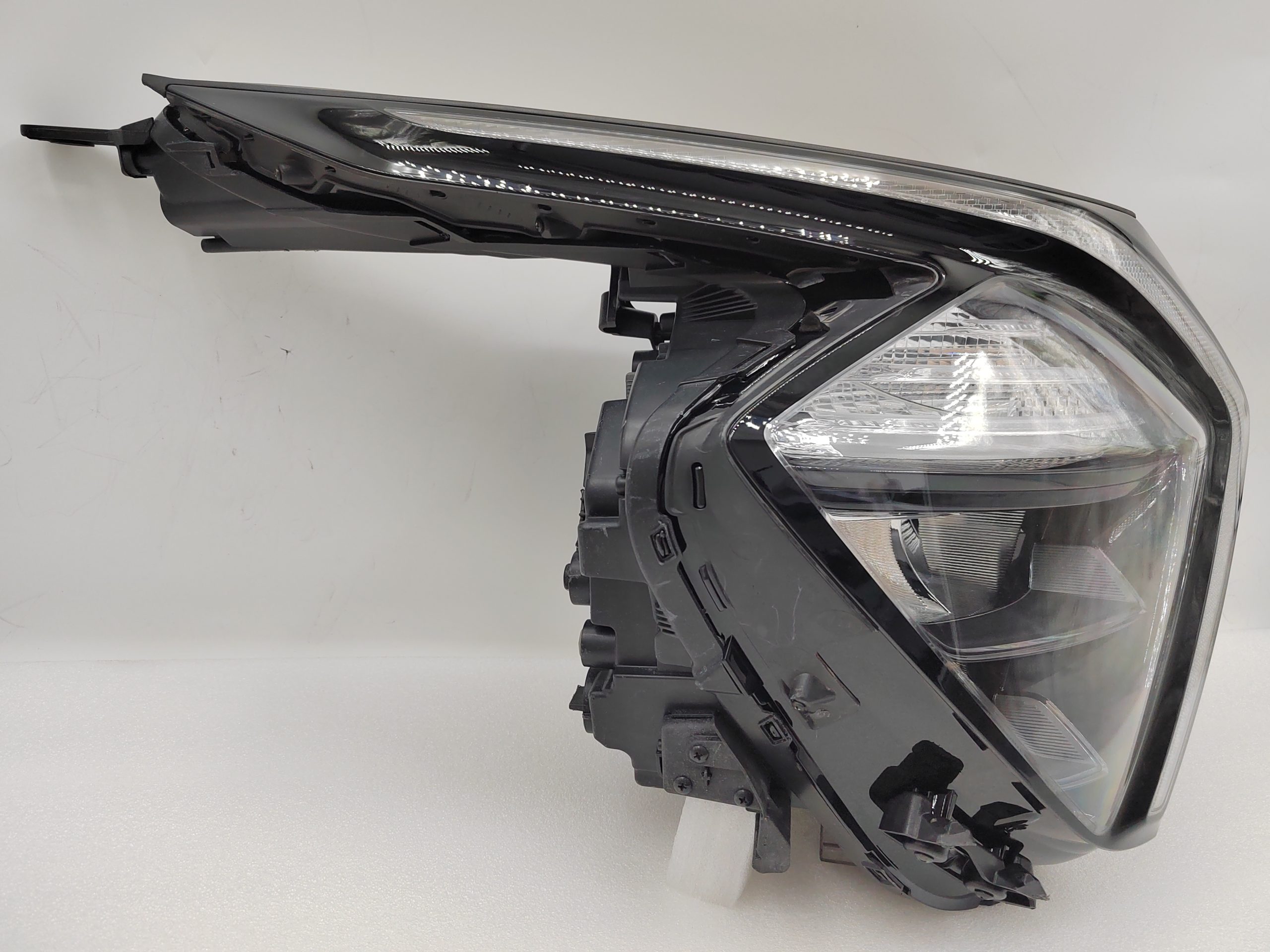 KIA SPORTAGE 2022-2024 LED R.H.S HEADLIGHT ASSEMBLY