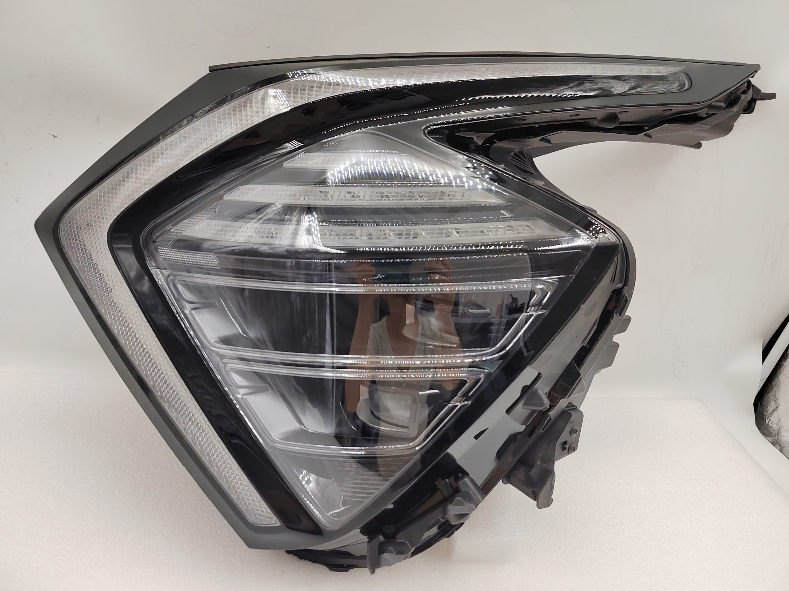 KIA SPORTAGE 2022-2024 LED L.H.S HEADLIGHT ASSEMBLY