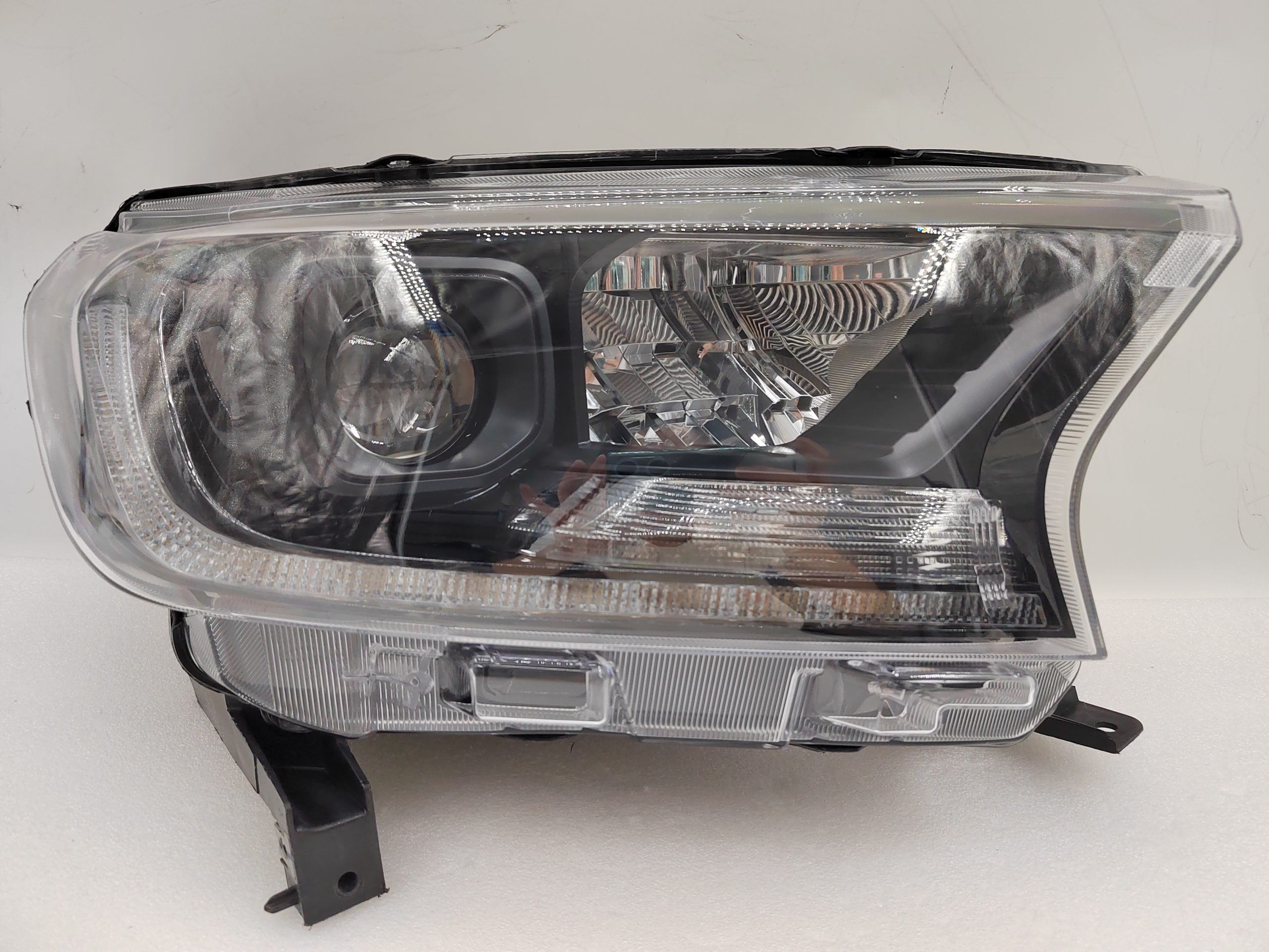 FORD EVEREST RANGER 2020-2021 LED R.H.S HEADLIGHT ASSEMBLY