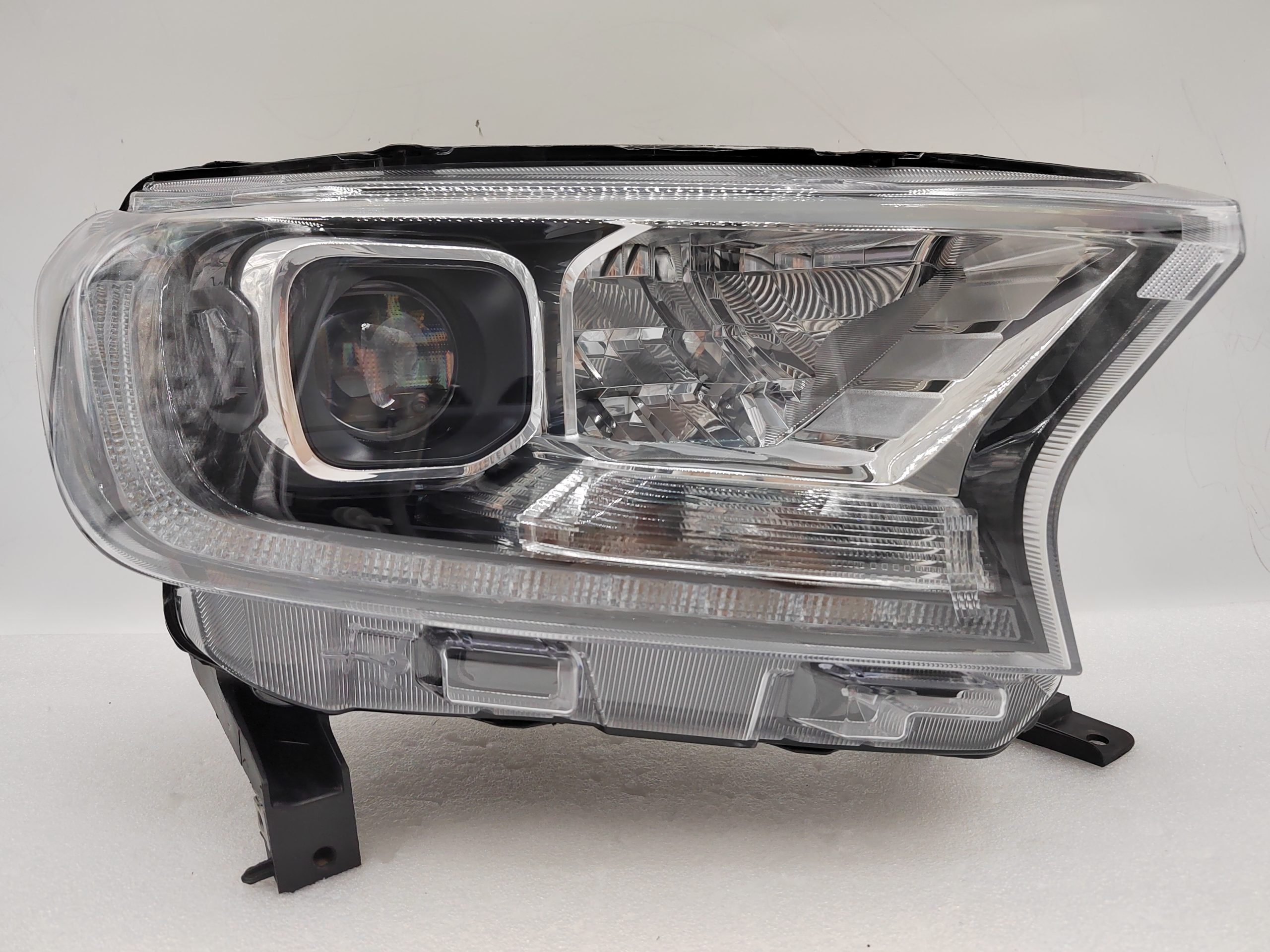 FORD EVEREST RANGER 2020-2021 LED R.H.S HEADLIGHT ASSEMBLY