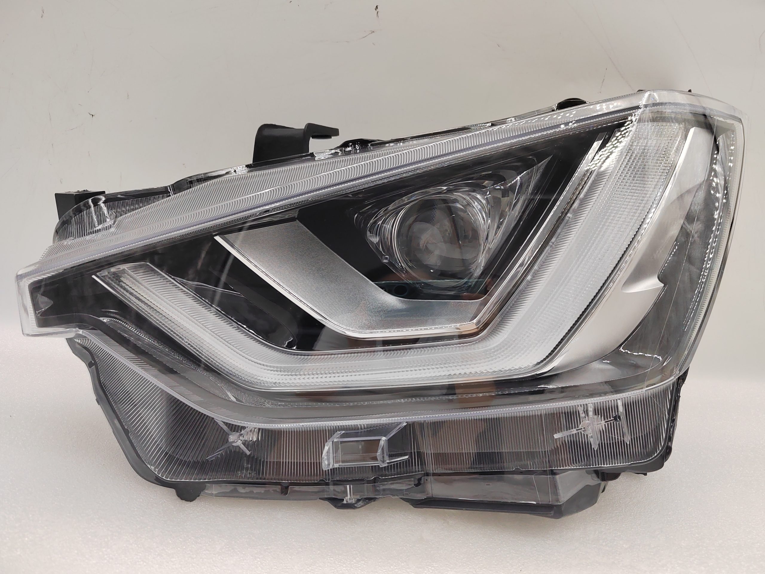 ISUZU D-MAX 2020-2023 LED L.H.S HEADLIGHT ASSEMBLY