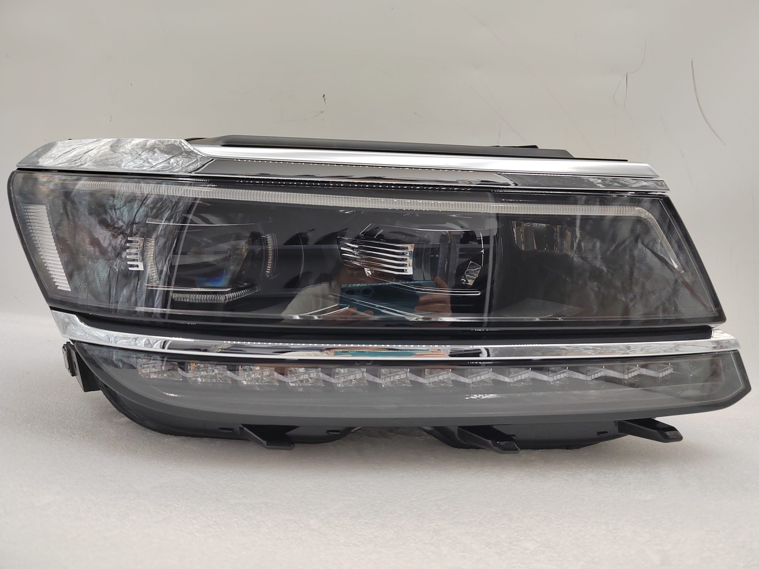 VOLKSWAGEN TIGUAN 2017-2020 LED R.H.S HEADLIGHT ASSEMBLY