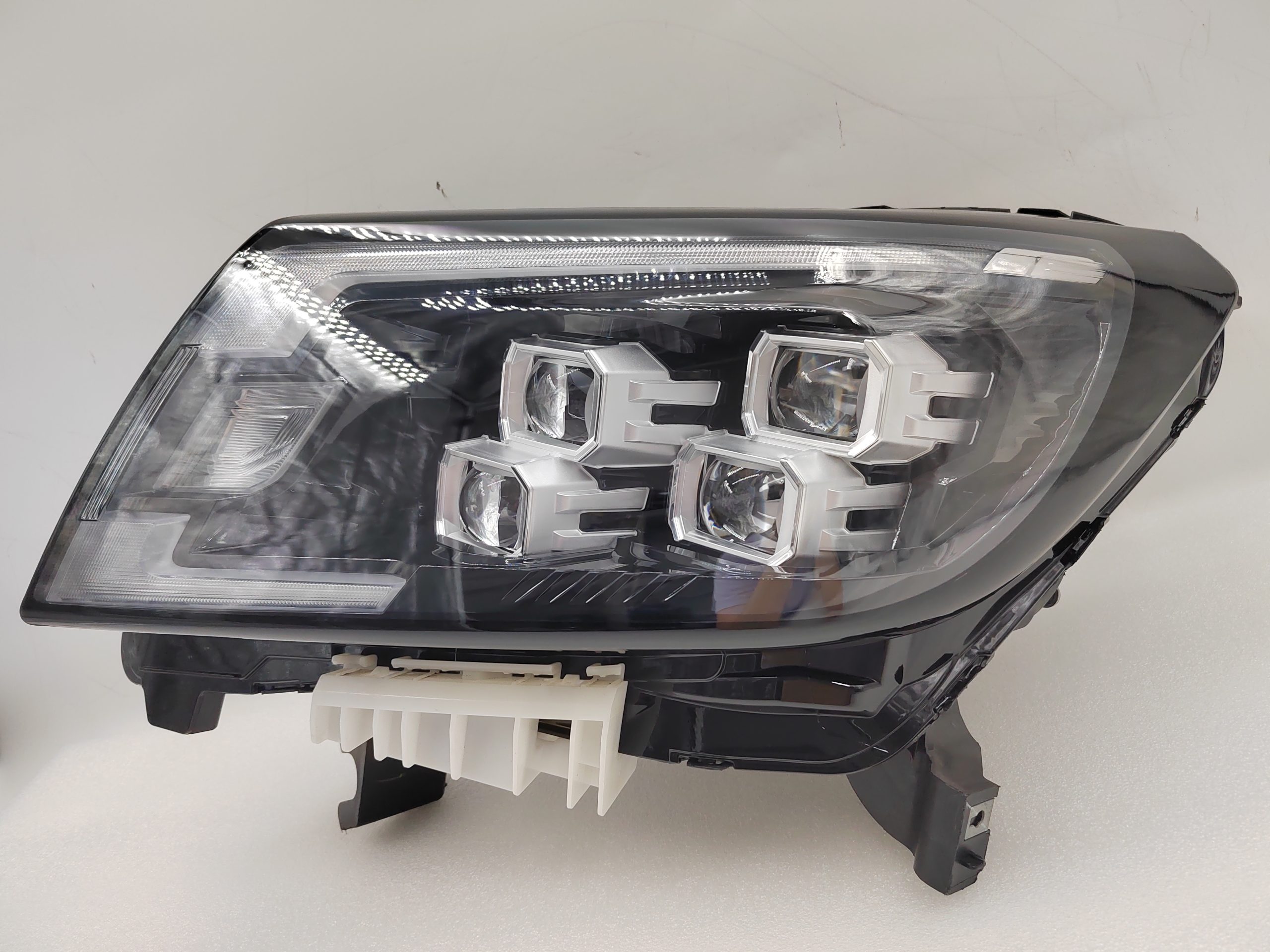 NISSAN NAVARA 2021-2023 LED L.H.S HEADLIGHT ASSEMBLY