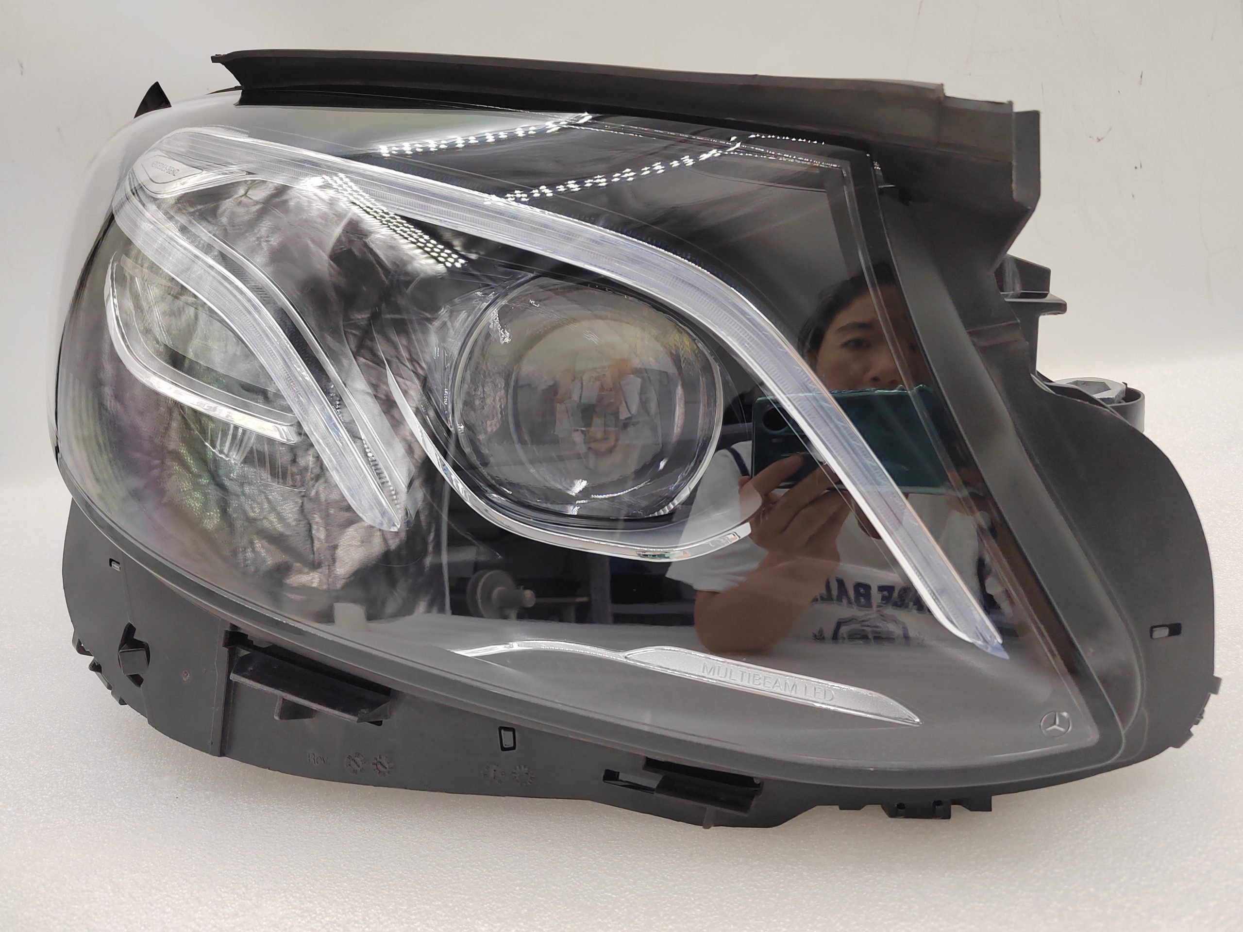 MERCEDES-BENZ E-CLASS E300 W213 2016-2019 LED R.H.S HEADLIGHT ASSEMBLY