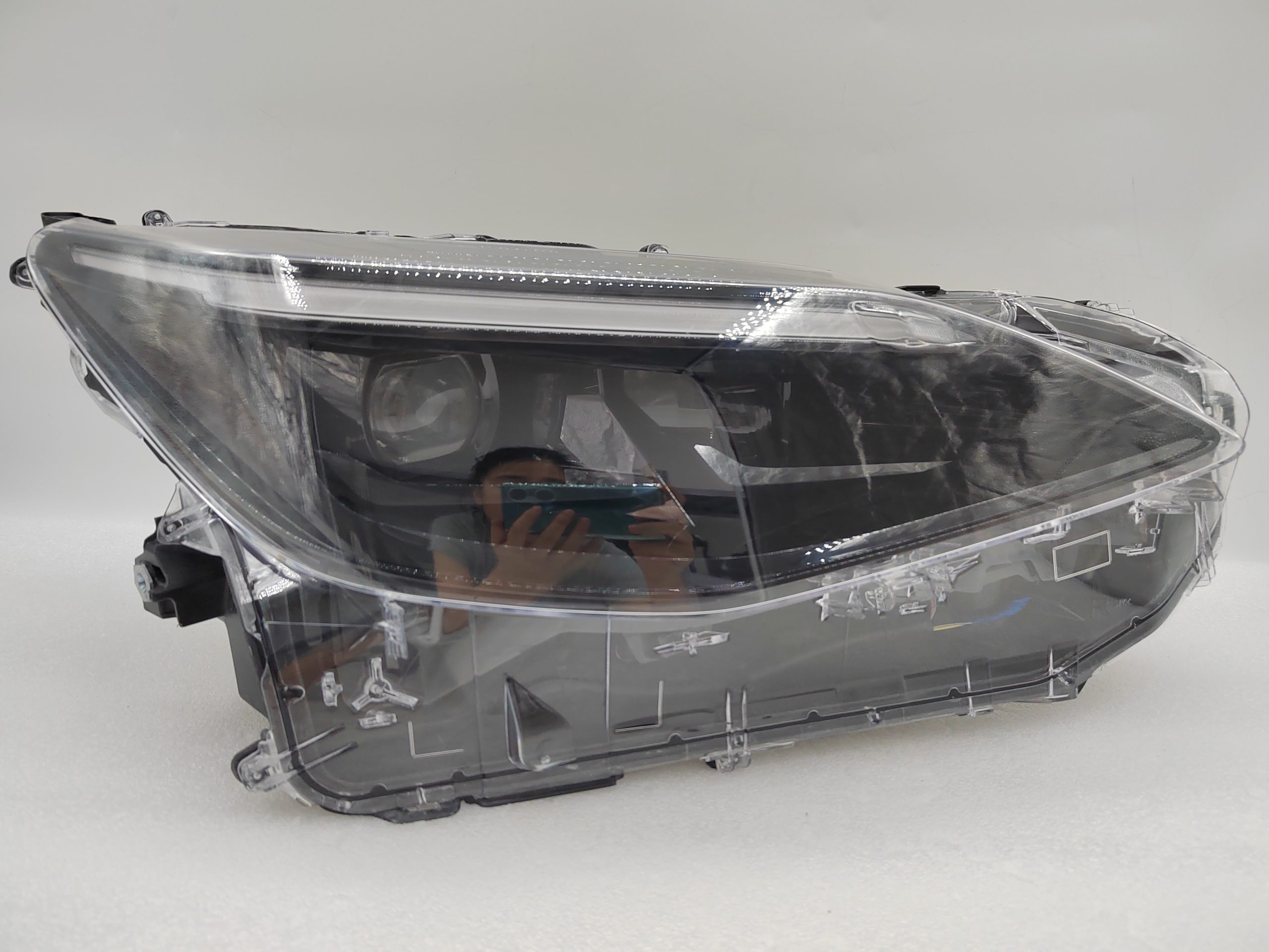 TOYOTA YARIS CROSS MXPB10 2020-2023 LED R.H.S HEADLIGHT ASSEMBLY