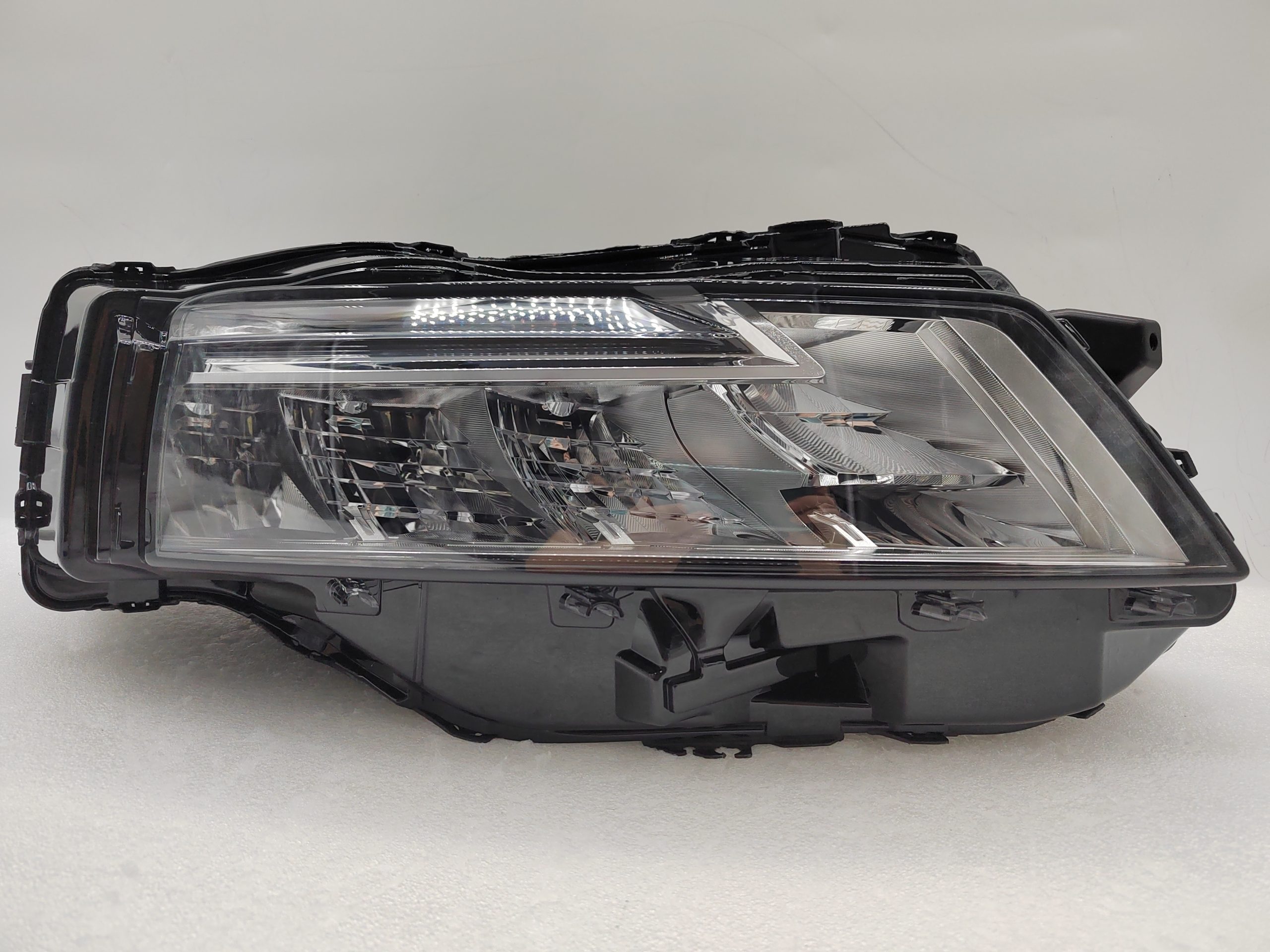 NISSAN X-TRAIL/ROGUE 2021-2023 LED R.H.S HEADLIGHT ASSEMBLY
