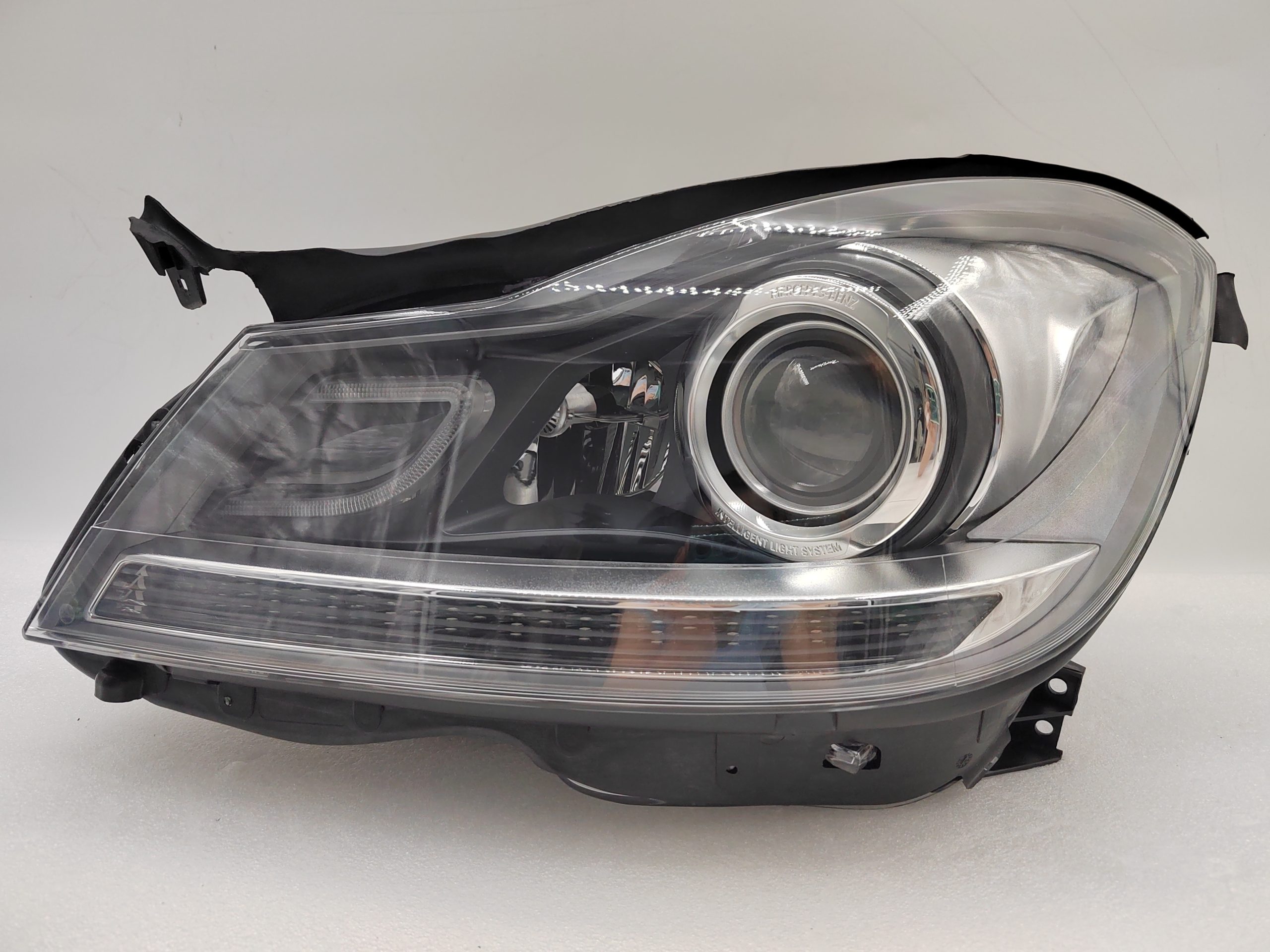 MERCEDES-BENZ C-CLASS W204 2012-2013 XENON L.H.S HEADLIGHT ASSEMBLY