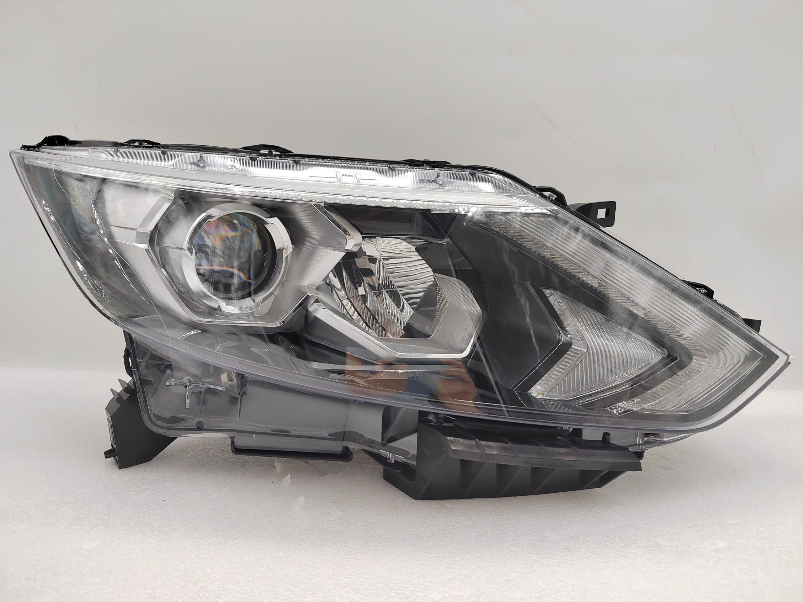 NISSAN QASHQAI J11 2014-2016 LED R.H.S HEADLIGHT ASSEMBLY