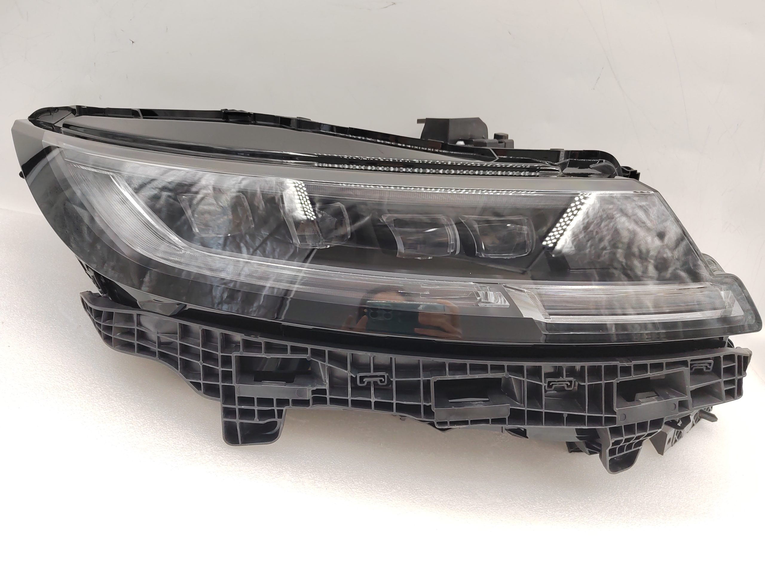 LAND ROVER RANGE ROVER SPORT 2023-2025 LED R.H.S HEADLIGHT ASSEMBLY