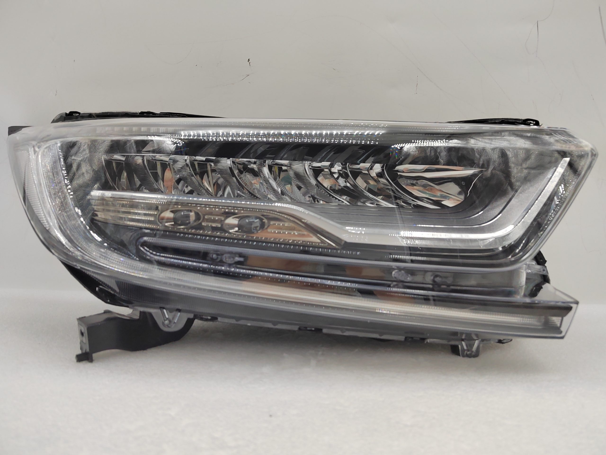 HONDA CR-V MK5 2017-2022 LED R.H.S HEADLIGHT ASSEMBLY