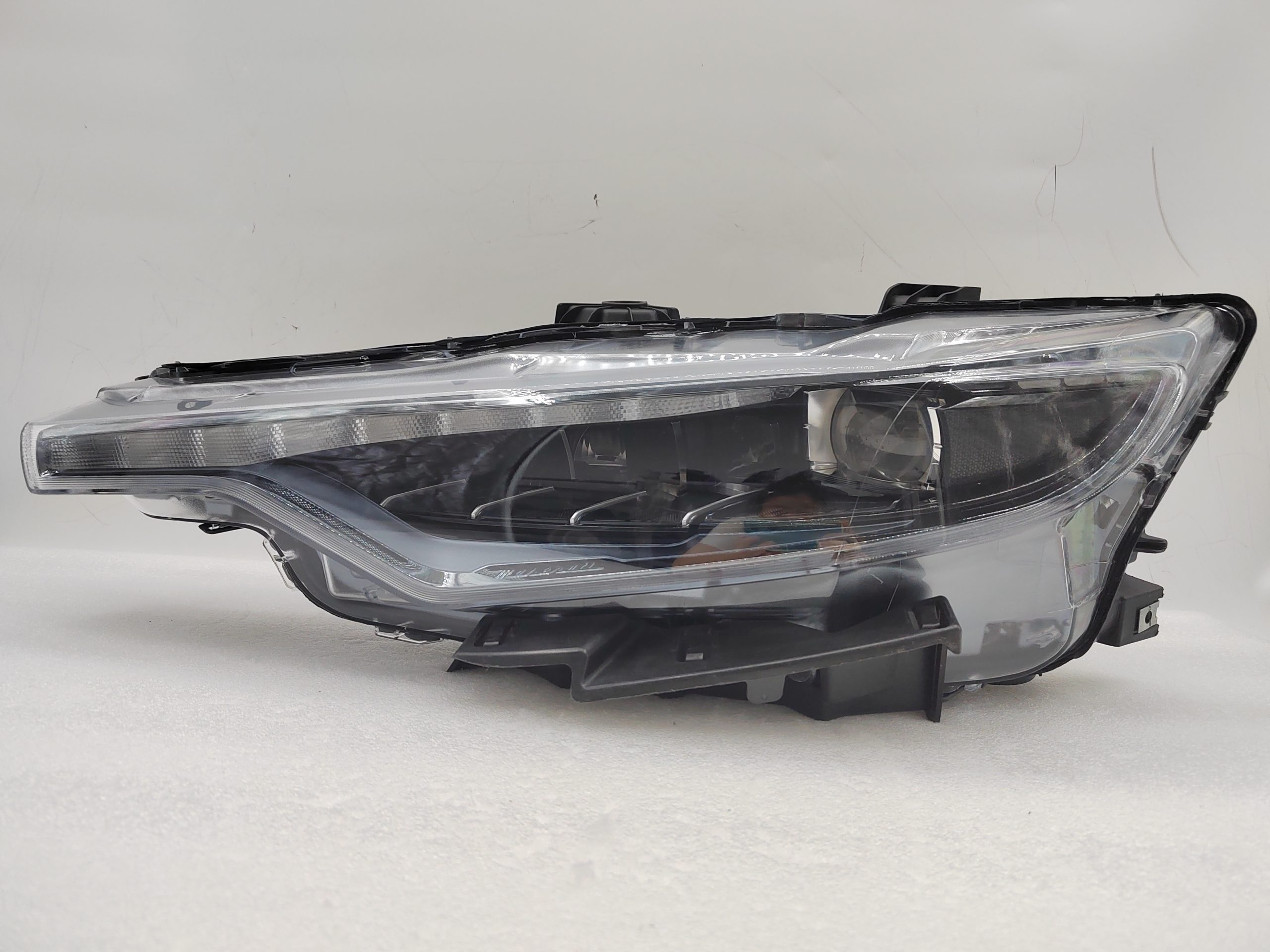 MASERATI LEVANTE 2016-2022 LED L.H.S HEADLIGHT ASSEMBLY