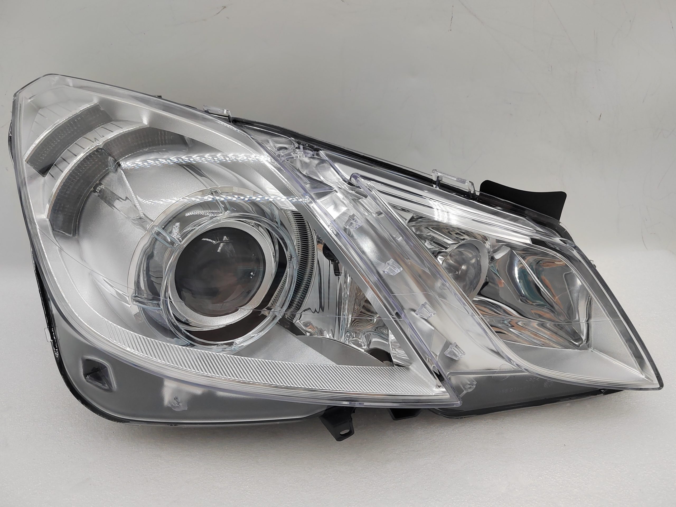 MERCEDES-BENZ E-CLASS W207 2009-2012 XENON R.H.S HEADLIGHT ASSEMBLY