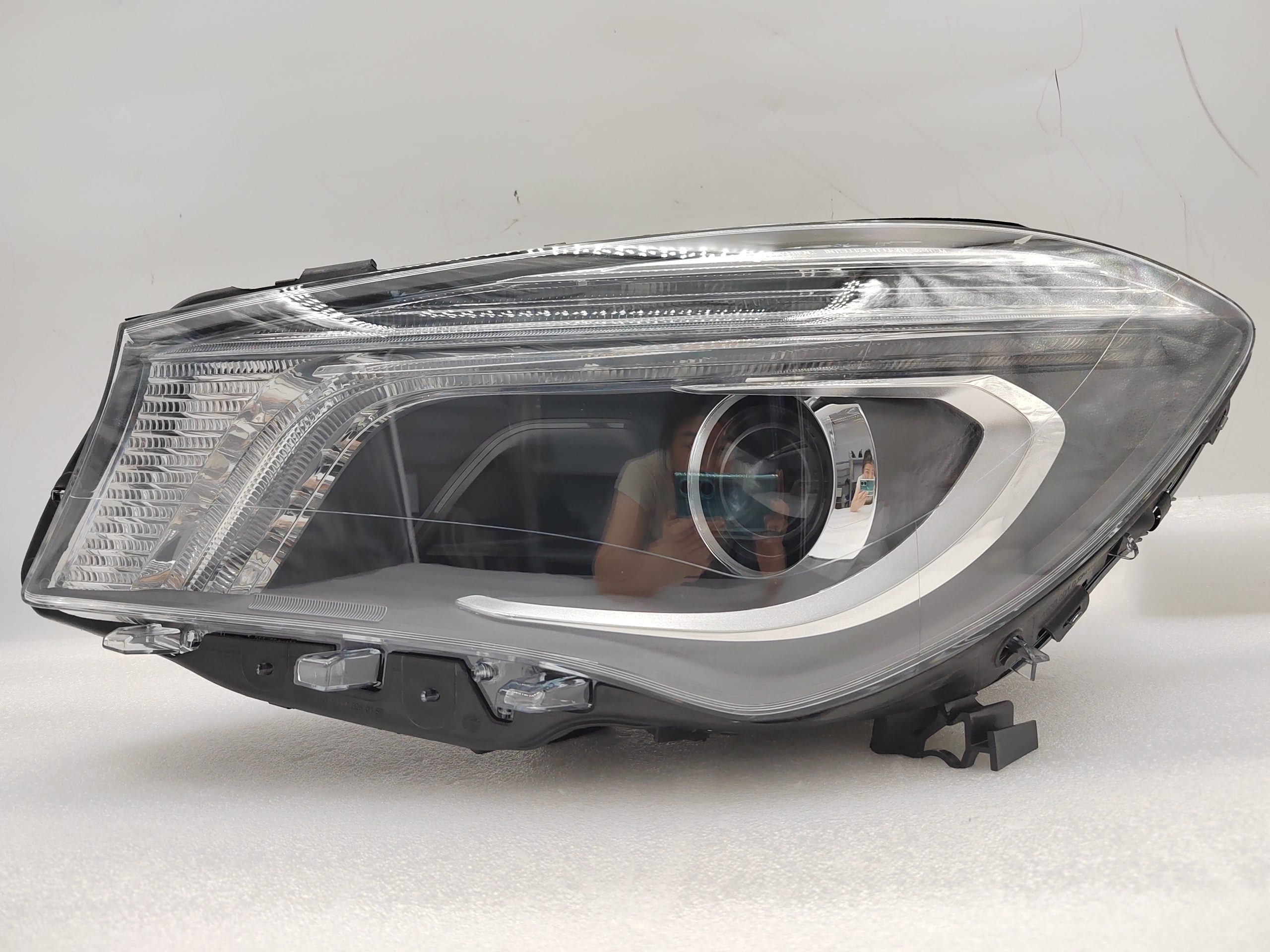 MERCEDES-BENZ CLA-CLASS W117 CLA250 2012-2015 XENON L.H.S HEADLIGHT ASSEMBLY
