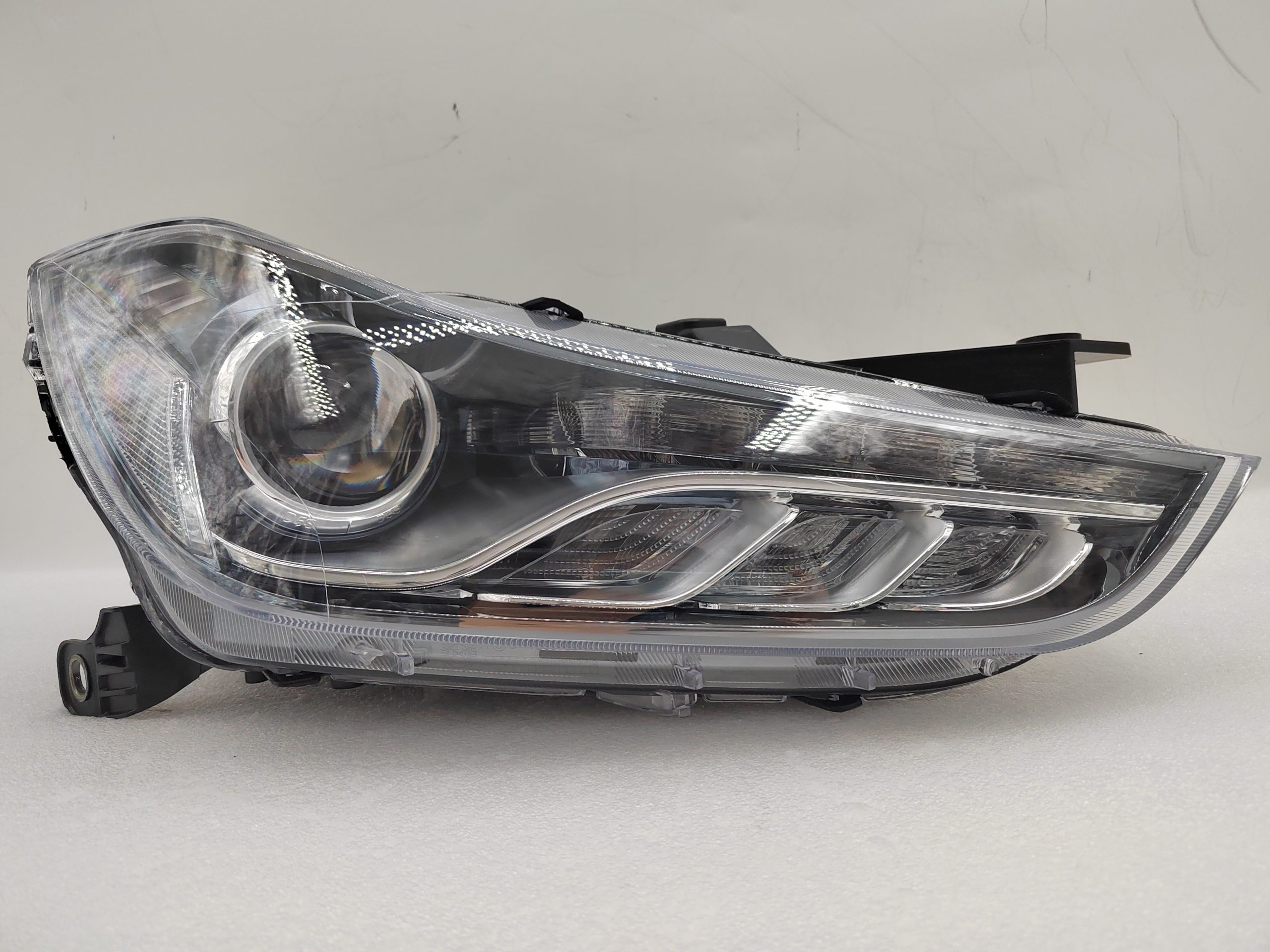 MASERATI GHIBLI 2014-2019 XENON R.H.S HEADLIGHT ASSEMBLY